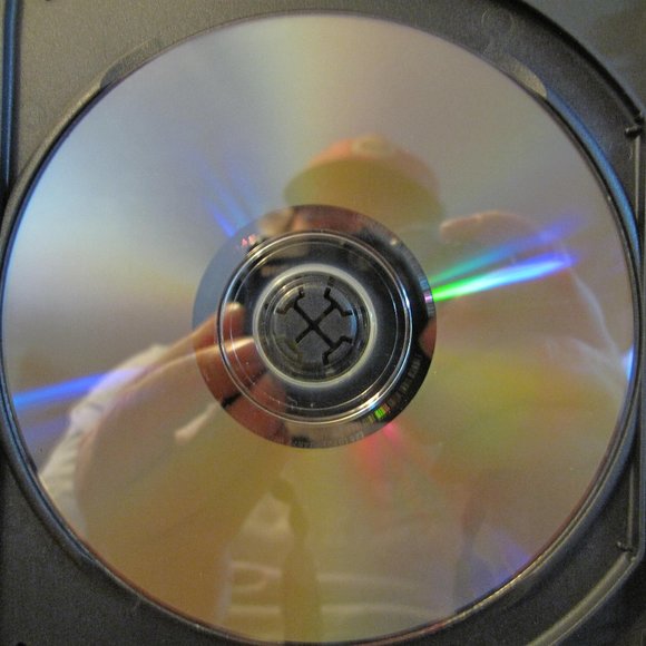 The Incredibles DVD and Case - Widescreen Edition - Picture 7 of 8